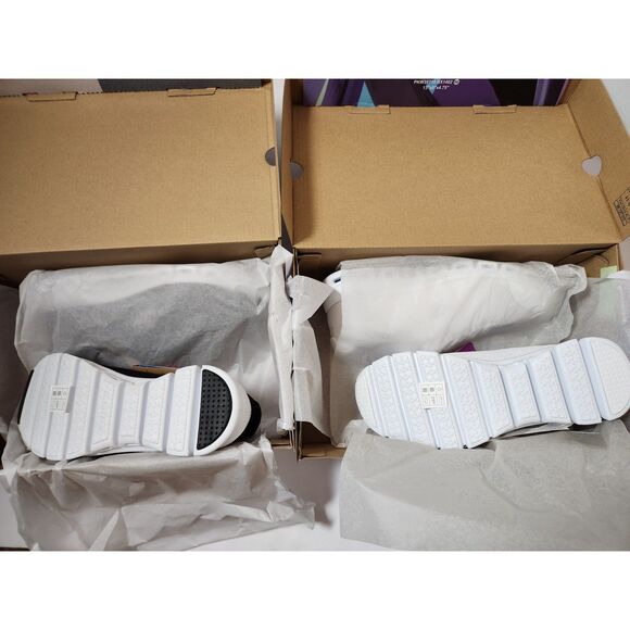 2 Pairs Skechers Glide-Step Women’s Size 7 Wide Fit | Black & White | No-Tie - Picture 11 of 11